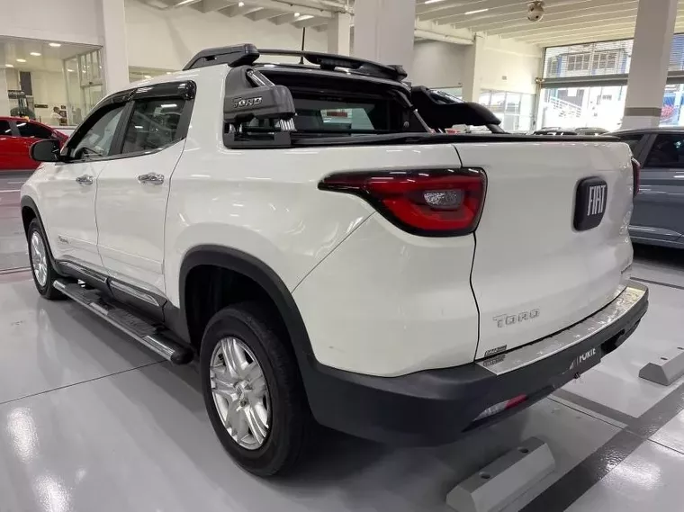 Fiat Toro Branco 3