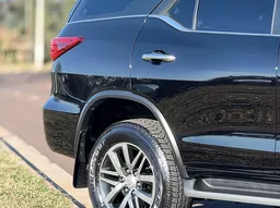 Toyota Hilux SW4