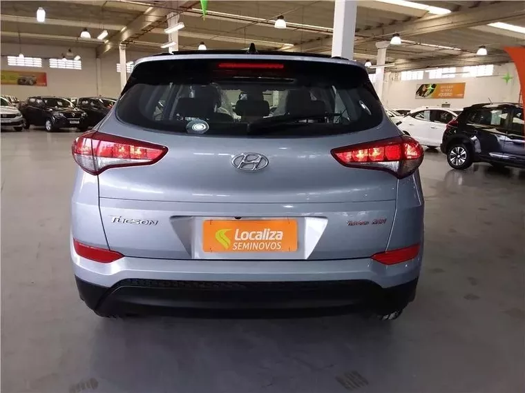 Hyundai Tucson Prata 2