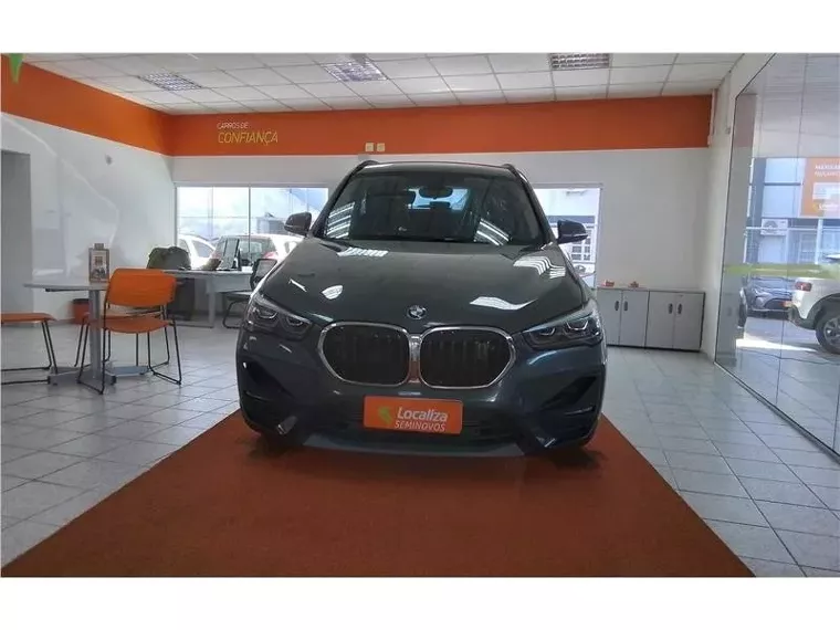 BMW X1 Cinza 5