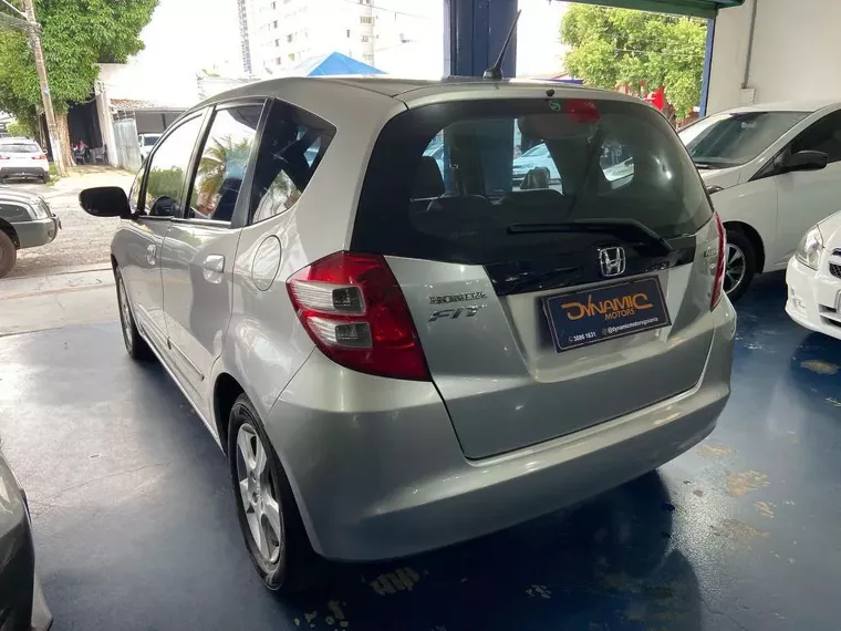 Honda FIT Prata 1