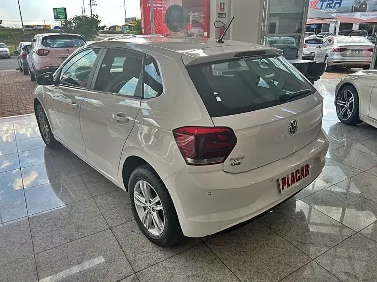 Volkswagen Polo Hatch Branco 9