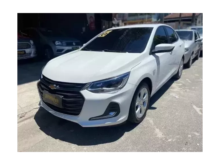 Chevrolet Onix Branco 4