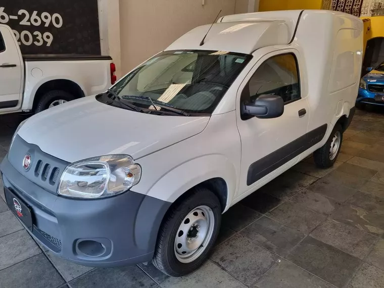 Volkswagen Saveiro Preto 10