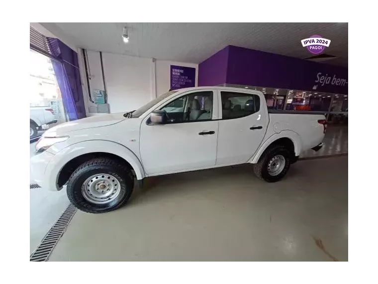 Mitsubishi L200 Branco 3