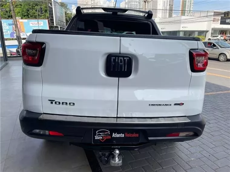 Fiat Toro Branco 8