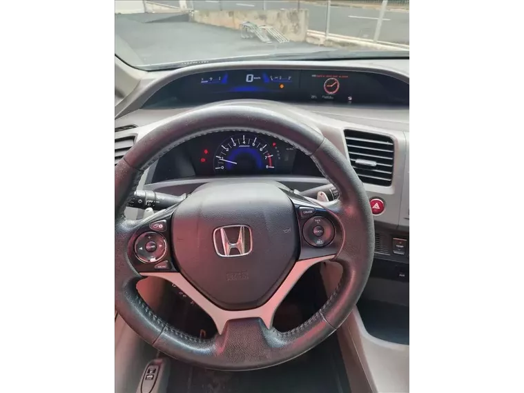 Honda Civic Branco 10