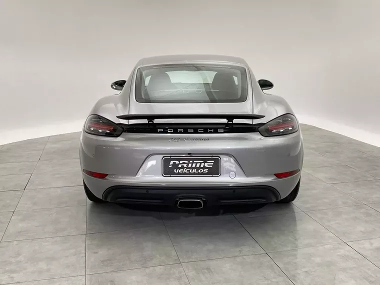 Porsche 718 Prata 2