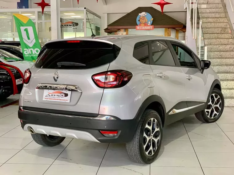 Renault Captur Prata 6