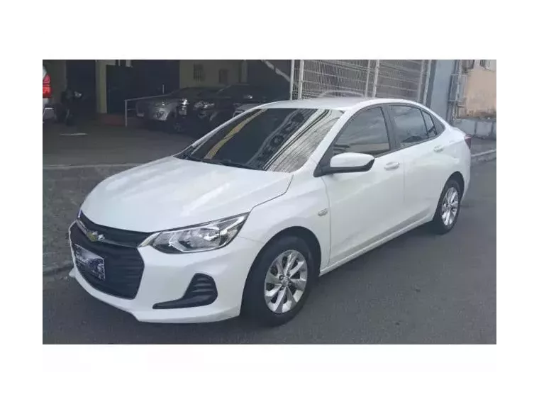 Chevrolet Onix Branco 8