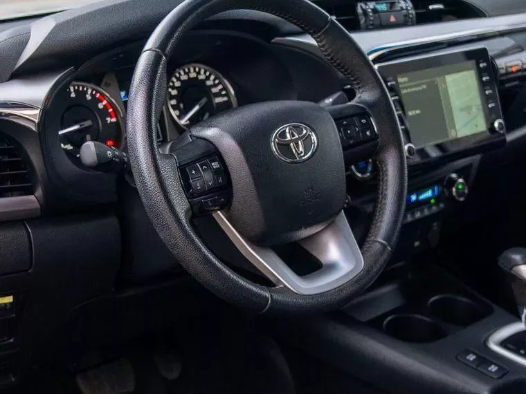 Toyota Hilux Prata 9