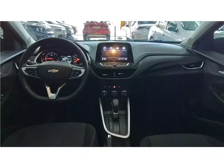 Chevrolet Onix Preto 10