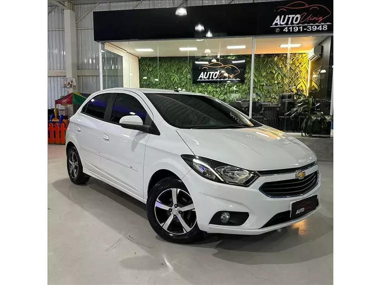 Chevrolet Onix Branco 6