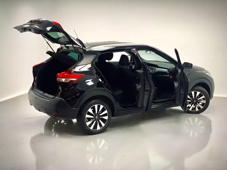 Nissan Kicks Preto 15