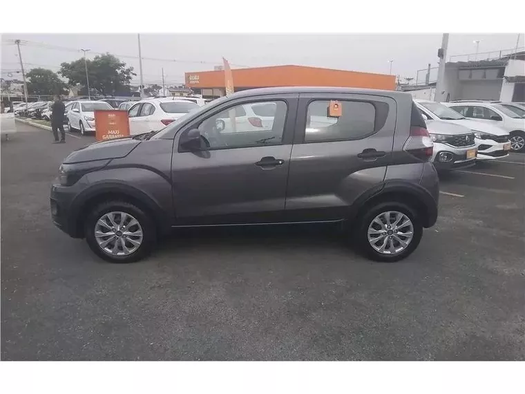 Fiat Mobi Prata 4