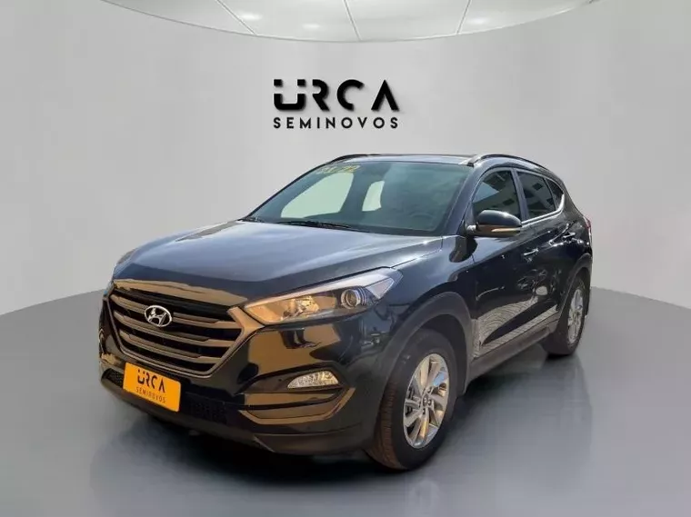 Hyundai Tucson Preto 32