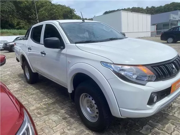 Mitsubishi L200 Triton Branco 3