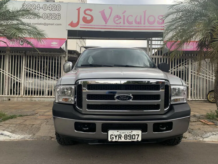 Ford F-250 Prata 19