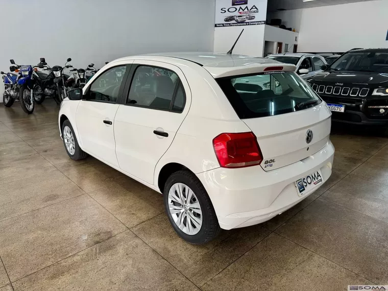 Volkswagen Gol Branco 5