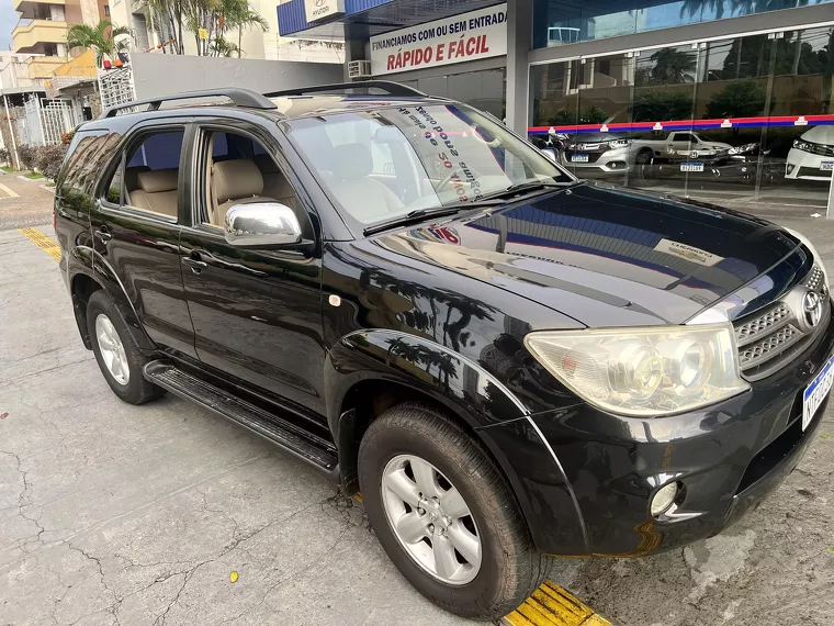 Toyota Hilux SW4 Preto 1