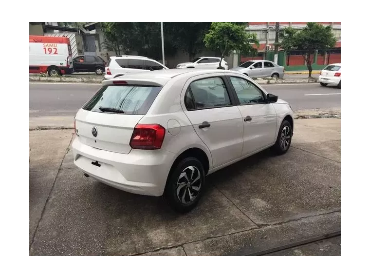 Volkswagen Gol Branco 2