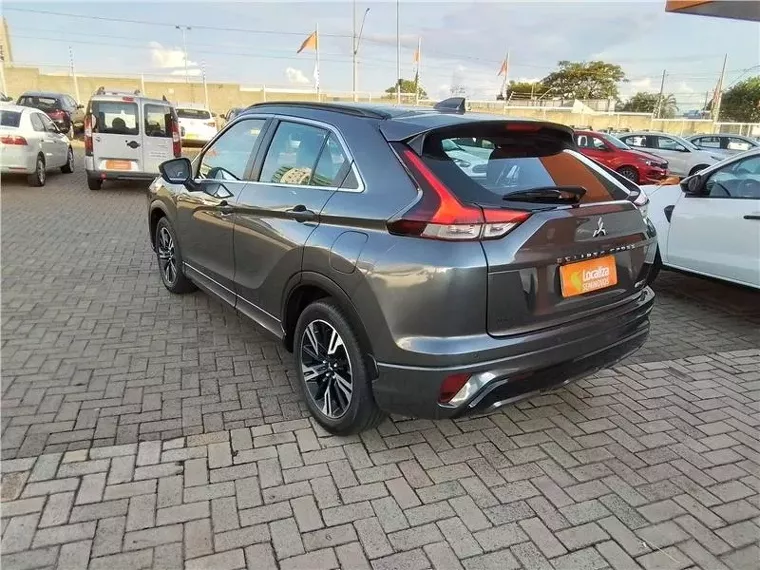 Mitsubishi Eclipse Cross Cinza 2