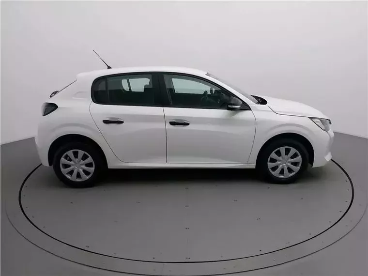 Peugeot 208 Branco 14