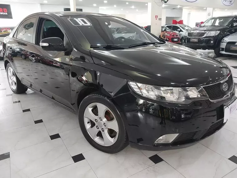 KIA Cerato Preto 1