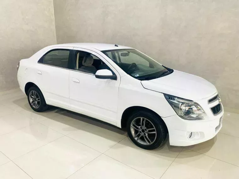 Chevrolet Cobalt Branco 1