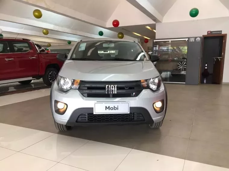 Fiat Mobi Cinza 1