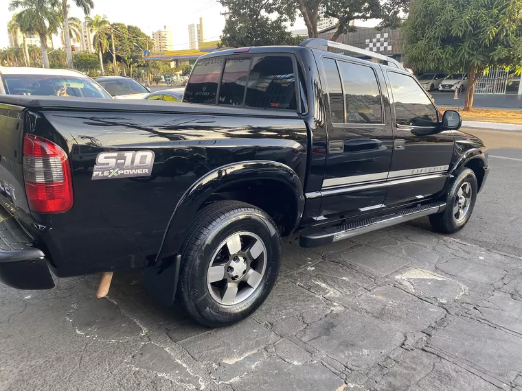 Chevrolet S10 Preto 10