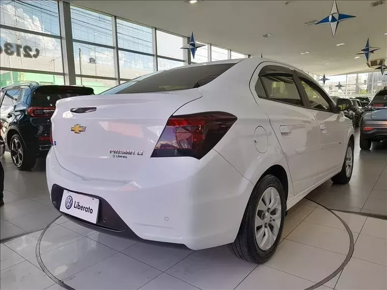 Chevrolet Prisma Branco 12