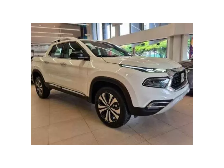 Fiat Toro Branco 3