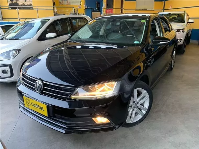 Volkswagen Jetta Preto 1