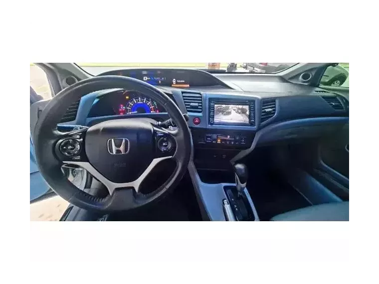 Honda Civic Prata 10