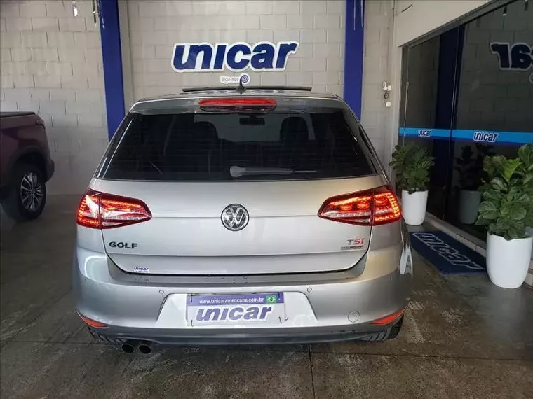 Volkswagen Golf Prata 4