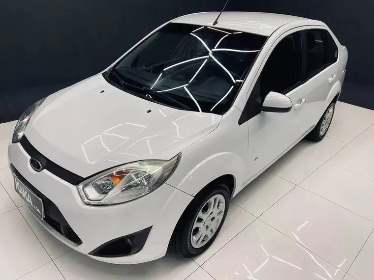 Ford Fiesta Branco 3