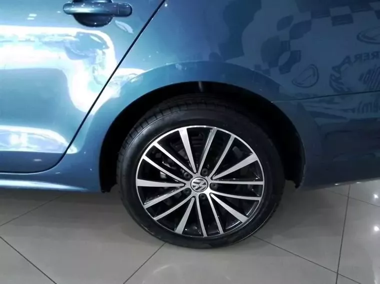 Volkswagen Jetta Azul 12