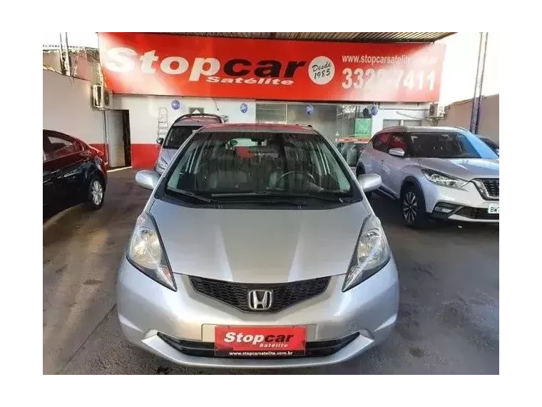 Honda FIT Prata 9