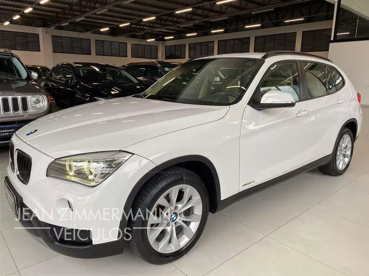 BMW X1 Branco 19