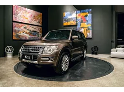 Mitsubishi Pajero Full