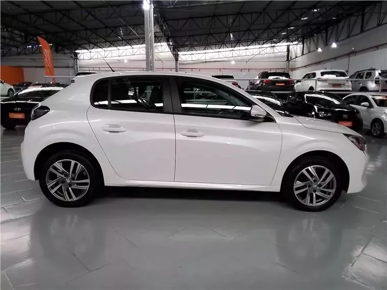 Peugeot 208 Branco 8