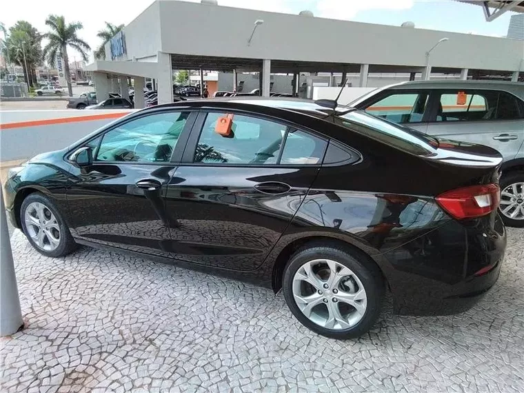 Chevrolet Cruze Preto 8