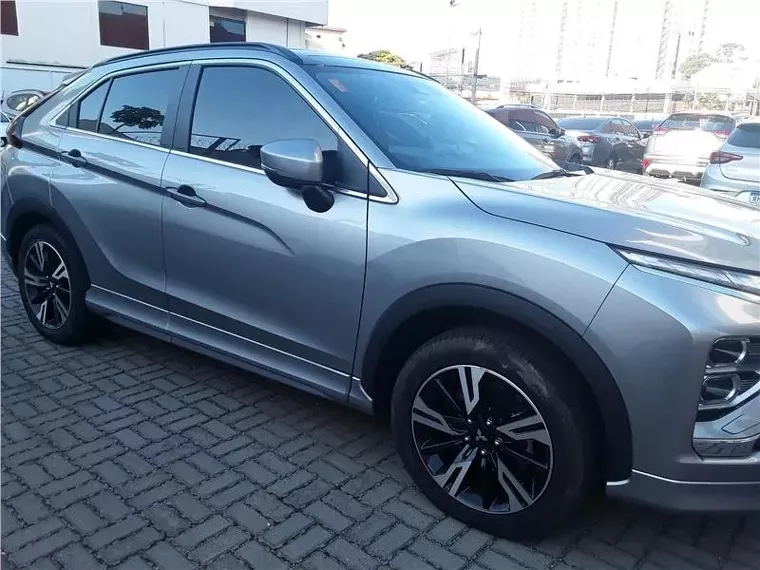 Mitsubishi Eclipse Cross Prata 5