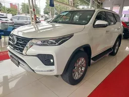 Toyota Hilux SW4