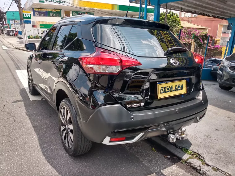 Nissan Kicks Preto 2