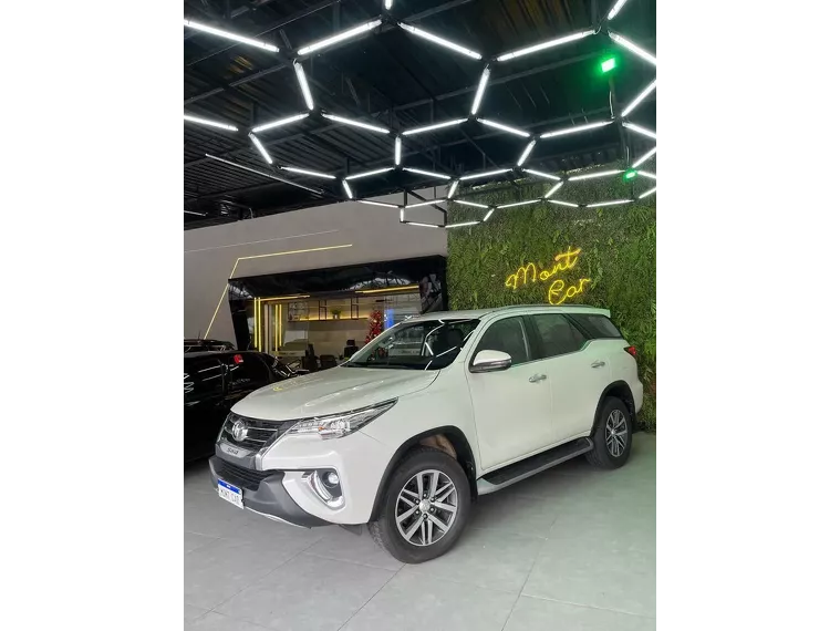 Toyota Hilux SW4 Branco 6