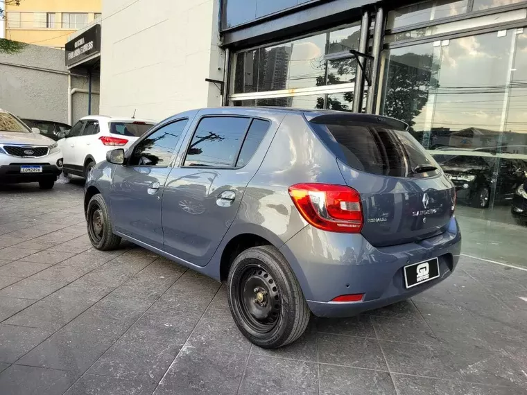 Renault Sandero Cinza 7