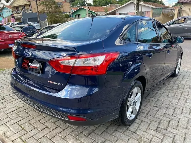 Ford Focus Azul 9