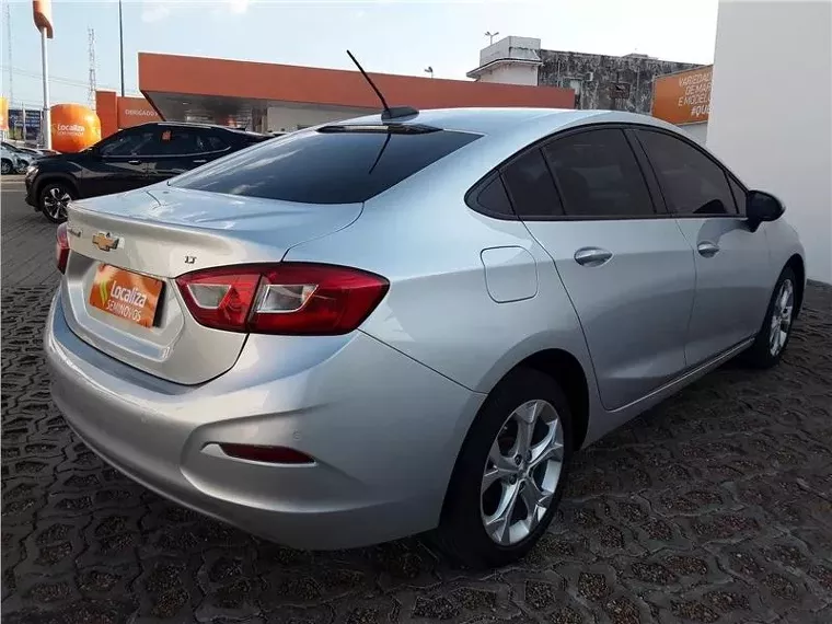 Chevrolet Cruze Prata 3